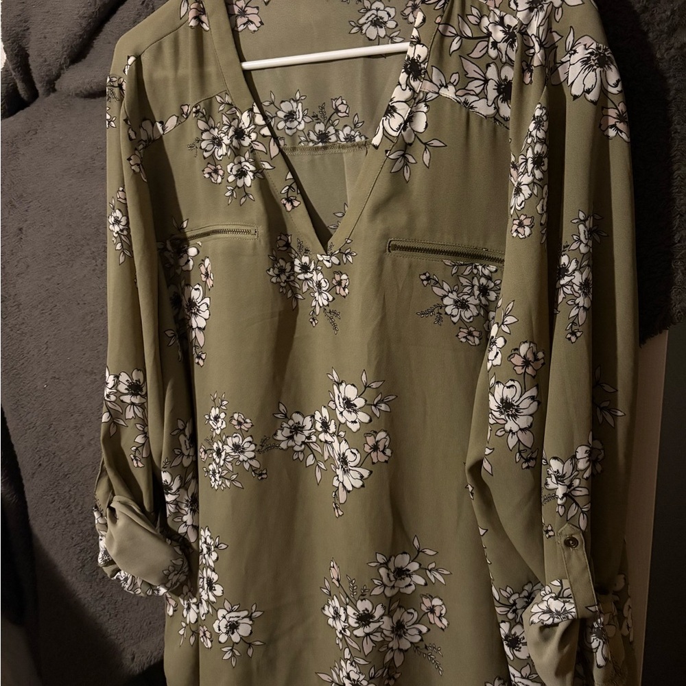 Floral V-Neck Blouse - Green
